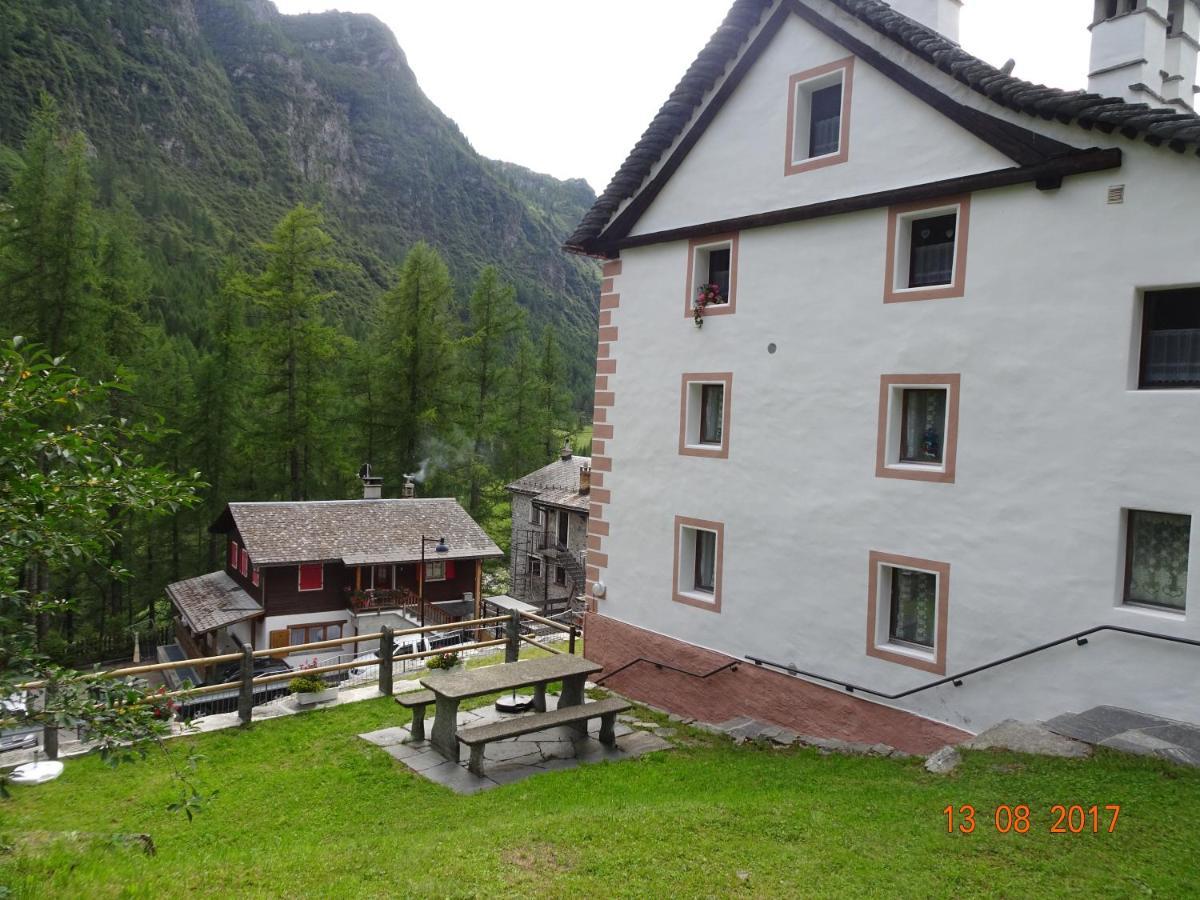 Casa Sonnenberg Apartment Bosco Gurin Bagian luar foto